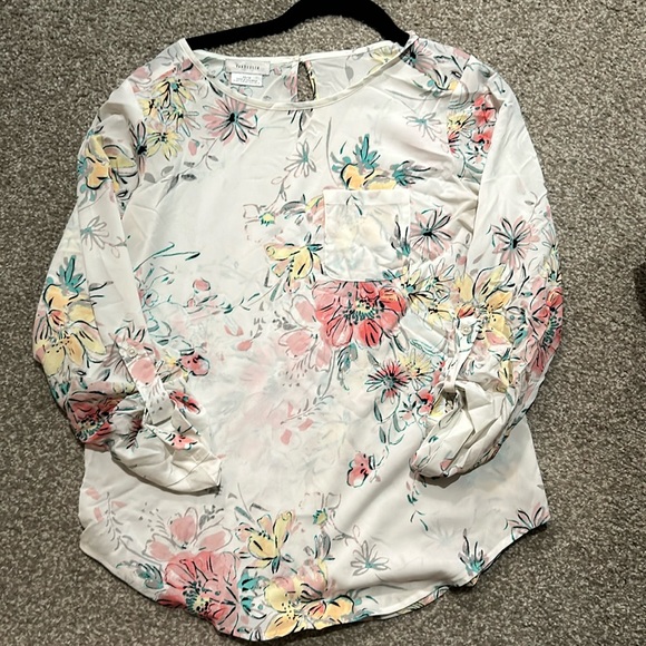 Floral blouse top - Picture 1 of 3